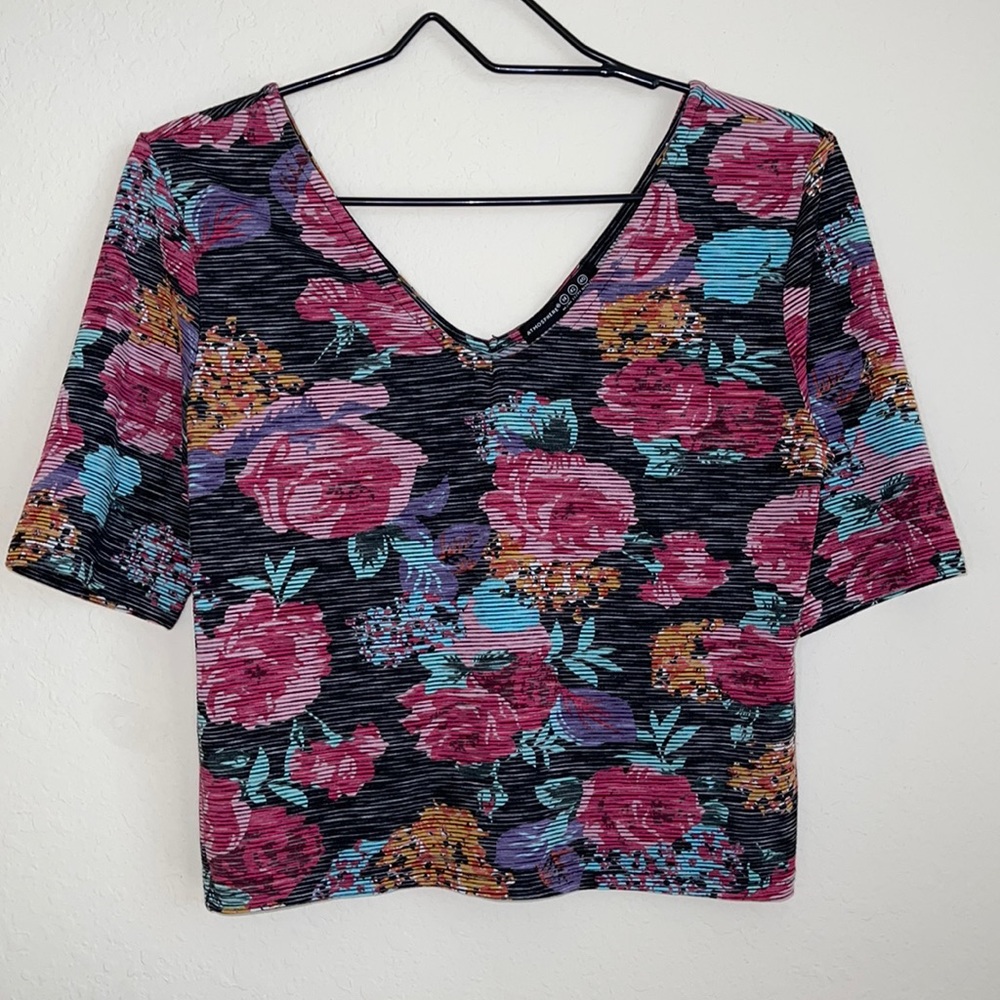 Atmosphere floral top. Size: 12